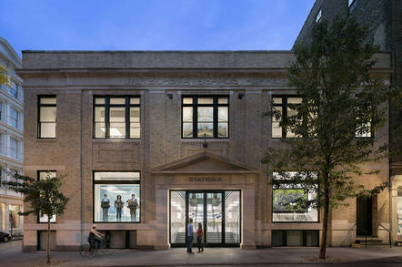 Apple Store SoHo NYC