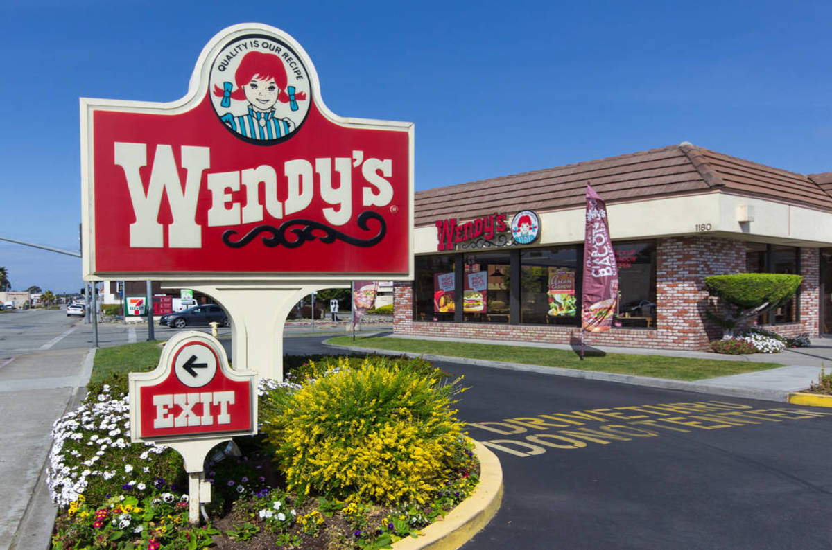 Aug 06, · Order natural cut fries, Wendy's classic chicken nuggets, fresh salads, a sweet Frosty, or meaty Baconator at a Wendy's near you. See our Wendy's Mobile, AL hours, Wendy's coupons and menu. Download the Wendy's app to get Wendy's specials and deals.3/5(10).