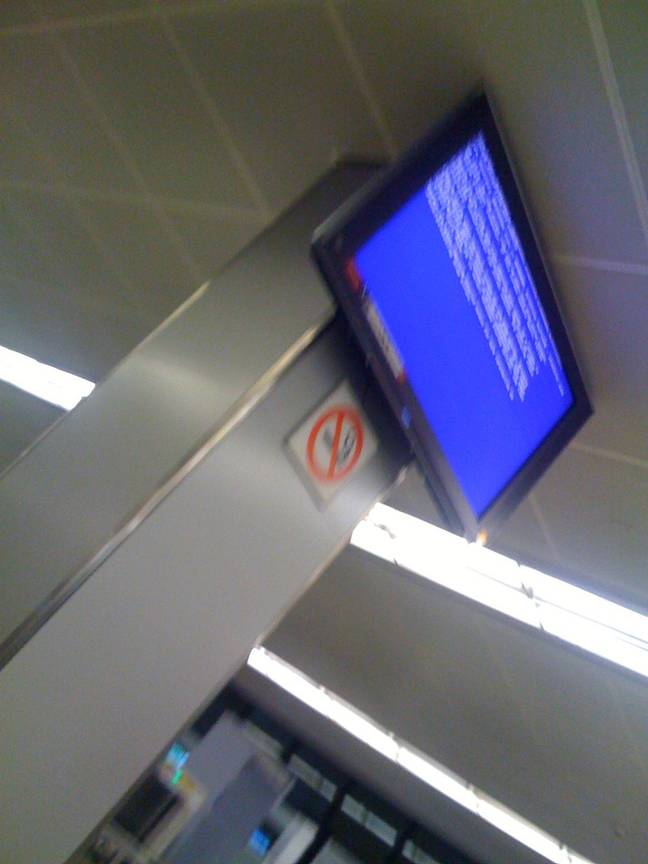 BSOD in Dubai Airport BSOD in Dubai Airport