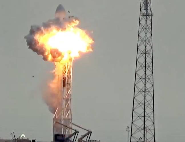 photo of Space X: breach in liquid oxgen tank caused Falcon 9 fireball... probably image