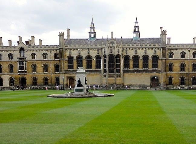 kings_college_front_court_photo2_by_sa_m