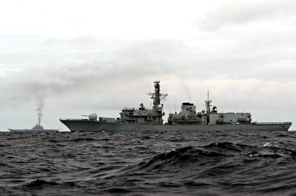 photo of South China waters are red, Brit warships are blue, HMS Sutherland's sailing there image