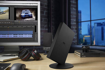 LaCie_Bolt_on_desktop