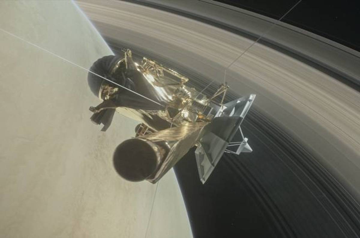 NASA's Cassini snaps pic inside Saturn's ring – peace among the stars
