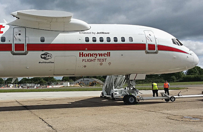 Honeywell's R&amp;D Boeing 757, N757HW, showing detail of the testbed pylon
