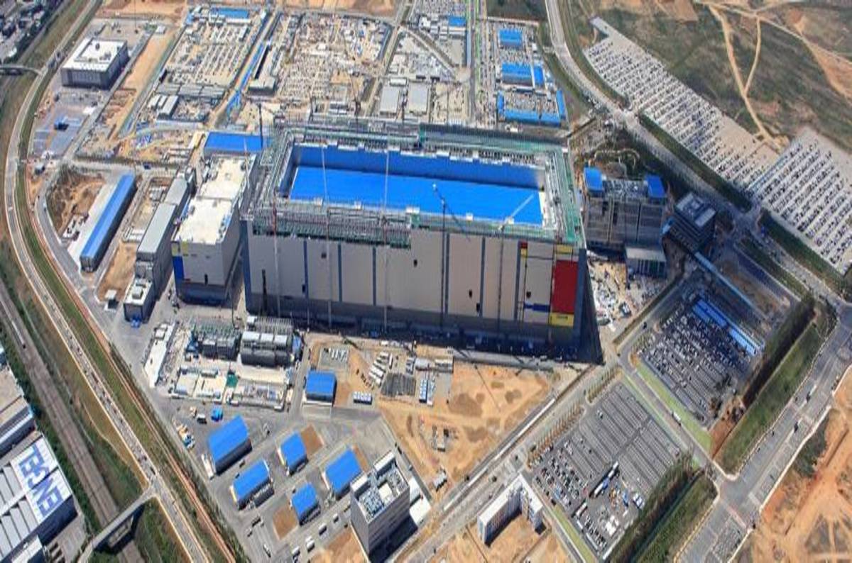 Samsung ploughing billions into boosting memory production • The Register