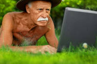 shutterstock_dad_computer