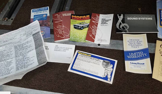 Ownership papers and manuals Ownership papers and manuals