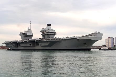 HMS Queen Elizabeth enters Portsmouth Naval Base. Gareth Corfield for The Register