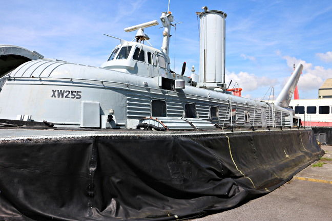 XW255, the BHC-7 hovercraft at the Hovercraft Museum in Lee-on-Solent