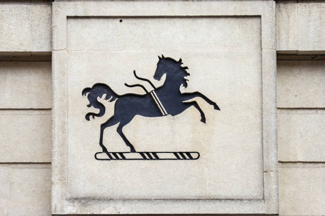 Black horse down: Lloyds online banking services go dark