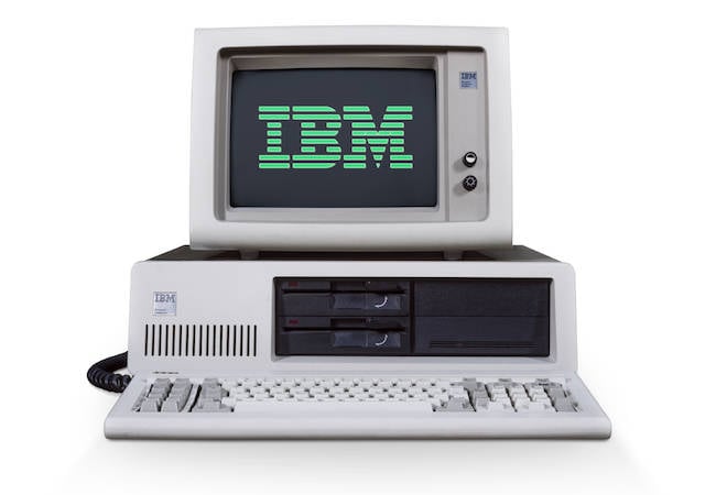 Принцип какой архитектуры был заложен в персональный компьютер ibm pc