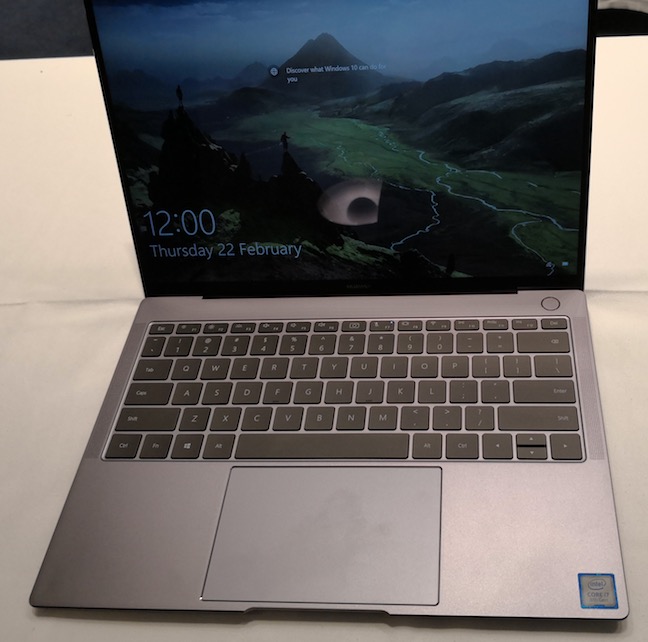 Matebook X full view