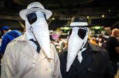 Spy vs Spy cosplayers