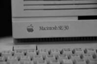 Vintage Macintosh SE/30 