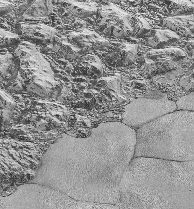 pluto_dunes