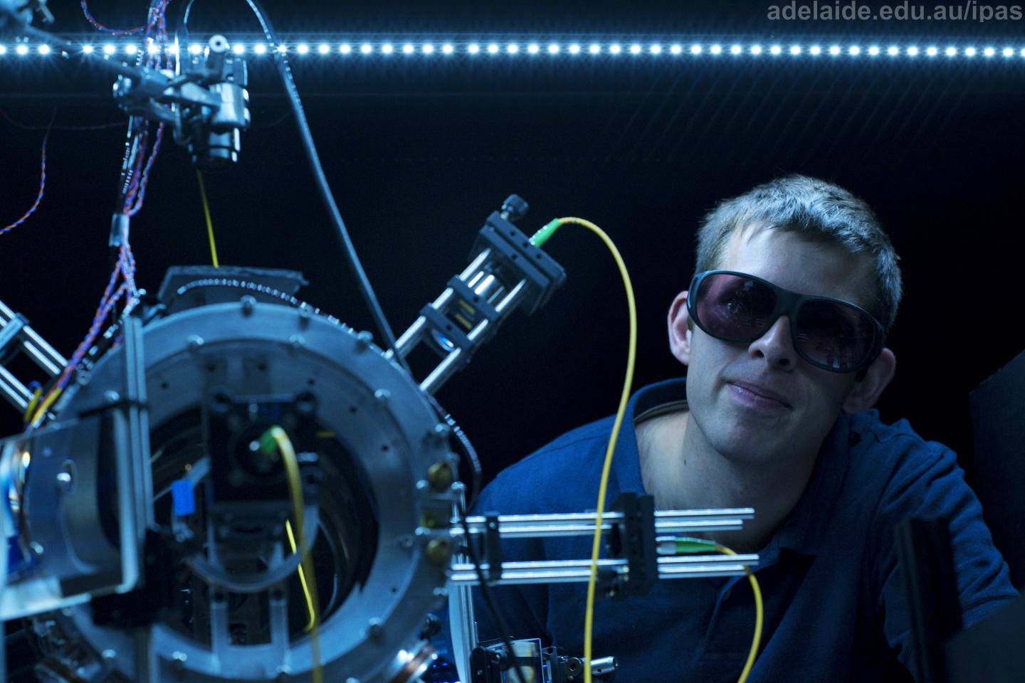 Boffins have fabricated microscopic scifi tractor beams for real • The