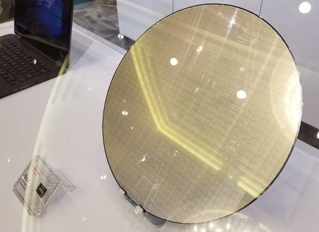 Silicon wafer of Qualcomm Snapdragon 8CX dies Silicon wafer of Qualcomm Snapdragon 8CX dies
