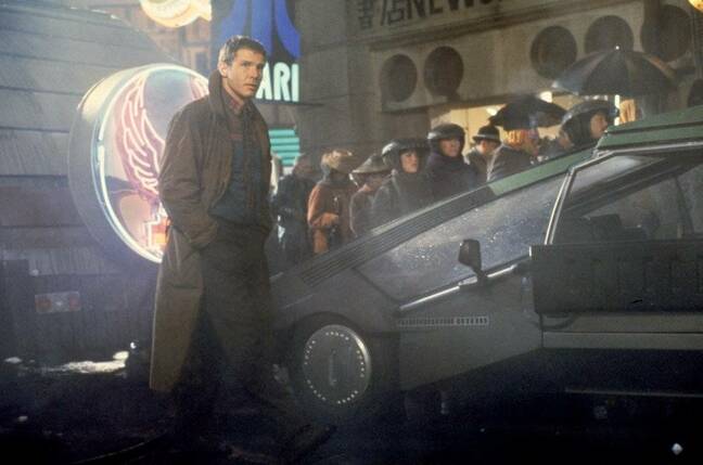 blade runner spinner - still from 1982 ridley scott movie. Pic copyright: Warner Brothers 