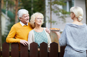 Woman welcomes new neighbours with homemade apple pie