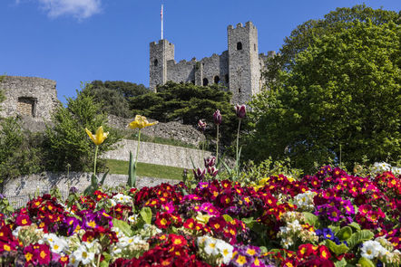 medway river kent rochester castle
