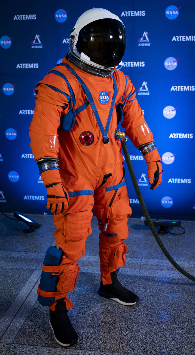 Orion_spacesuit_2 Orion_spacesuit_2