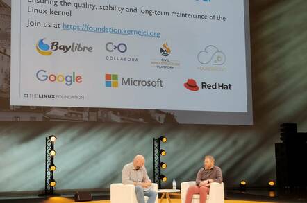 Greg Kroah-Hartman (left) and Kevin Hilman annouce KernelCI becoming part of the Linux Foundation
