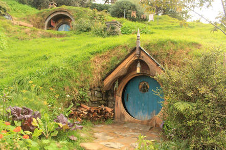 hobbit houses in hobbiton, new zealand