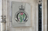 The Supreme Court logo outside the old Middlesex Guildhall. Pic: Gareth Corfield for The Register
