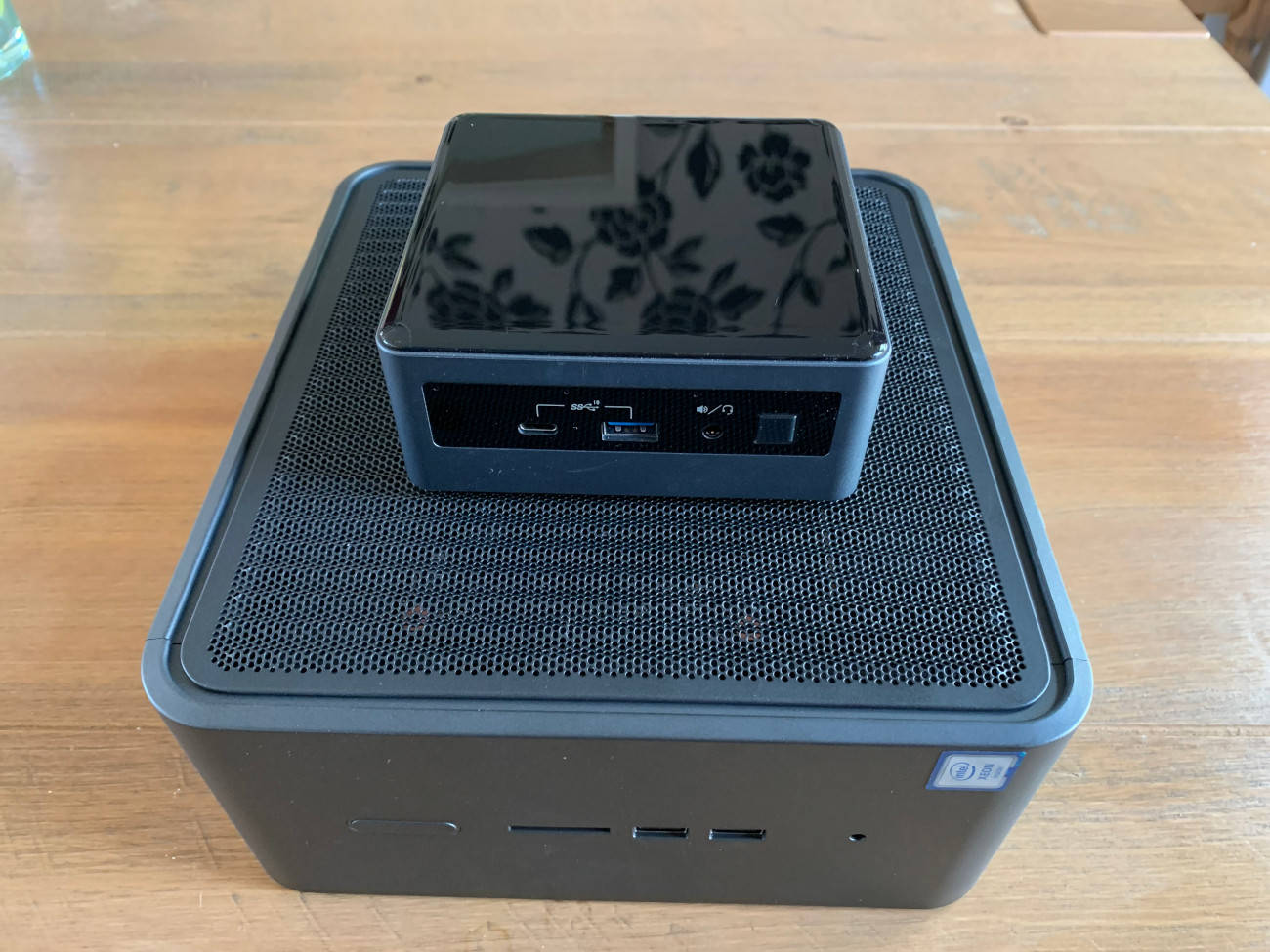 intel - インテル INTEL NUC NUC9V7QNX BKNUC9V7QNX BKNUC9V7QNX Intel | Mouser