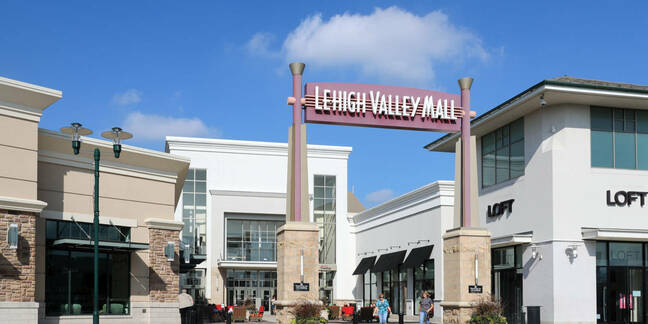 Lehigh Valley Mall, Allentown, PA, USA. September 17, 2017