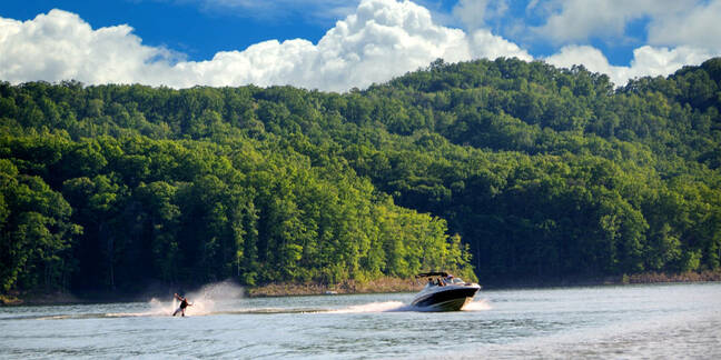 Boating and Water Skiing on Cave Run Lake in Kentucky, USA