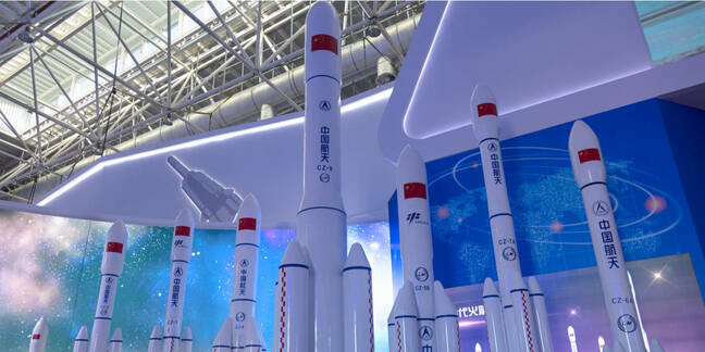 Mockups of the New Generation Launch Vehicles of Long March Family are on diplay during the 12th China International Aviation and Aerospace Exhibition