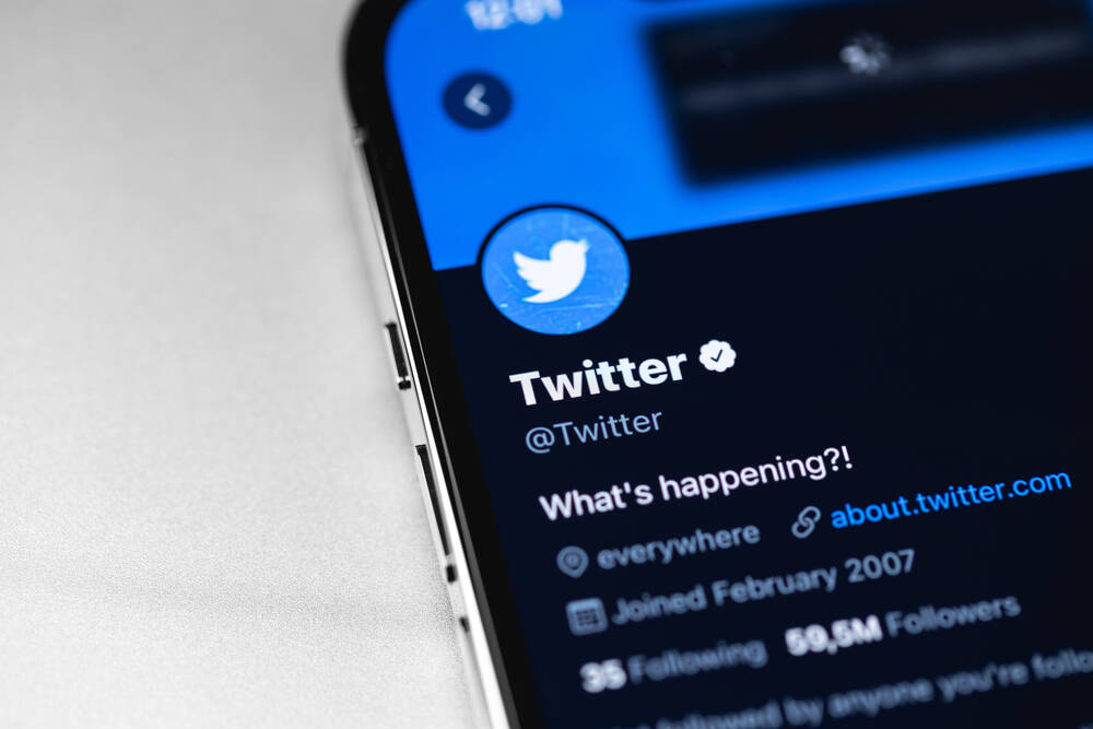 Twitter, nachdem der Community höchste Auszeichnungen verliehen wurden – blaues Häkchen – schaltet Bot-Accounts zu offensichtlich ein • The Register