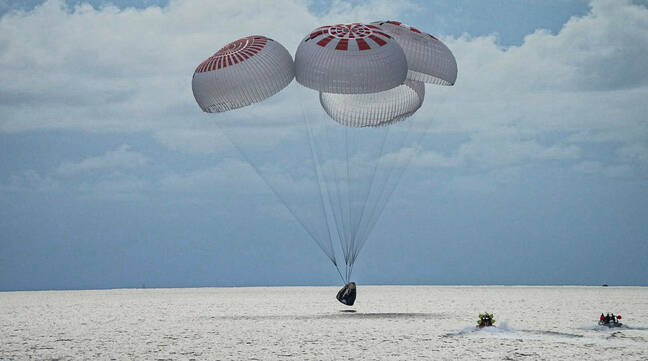 The Inspiration4 SpaceX Dragon capsule splashes down