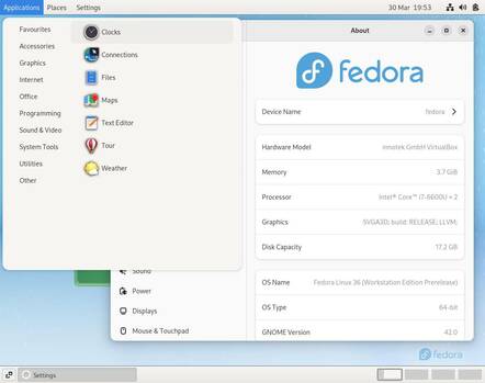 The GNOME Classic desktop in Fedora 36 resembles that of GNOME 2