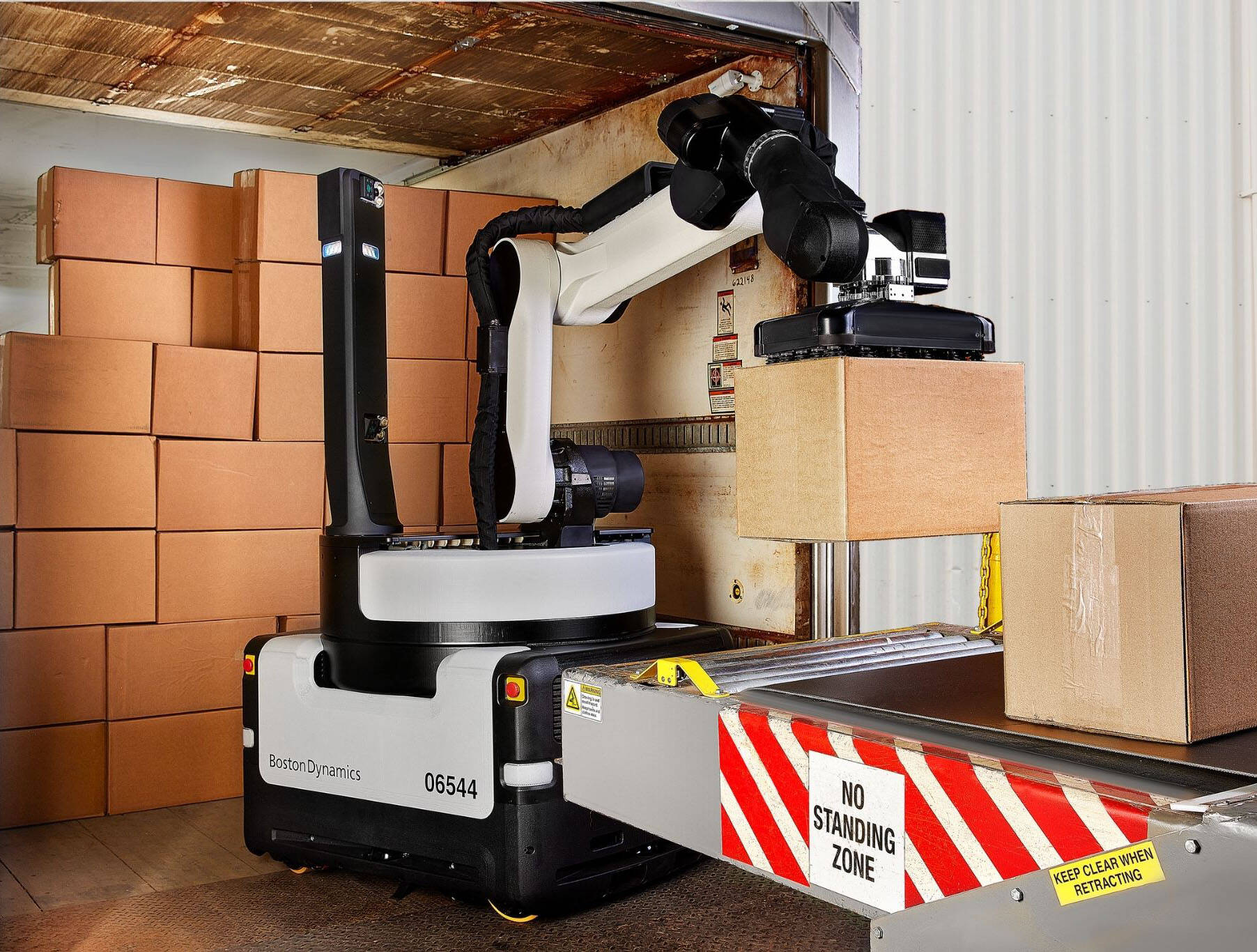 Boston Dynamics' latest robot is a warehouse workhorse thumbnail