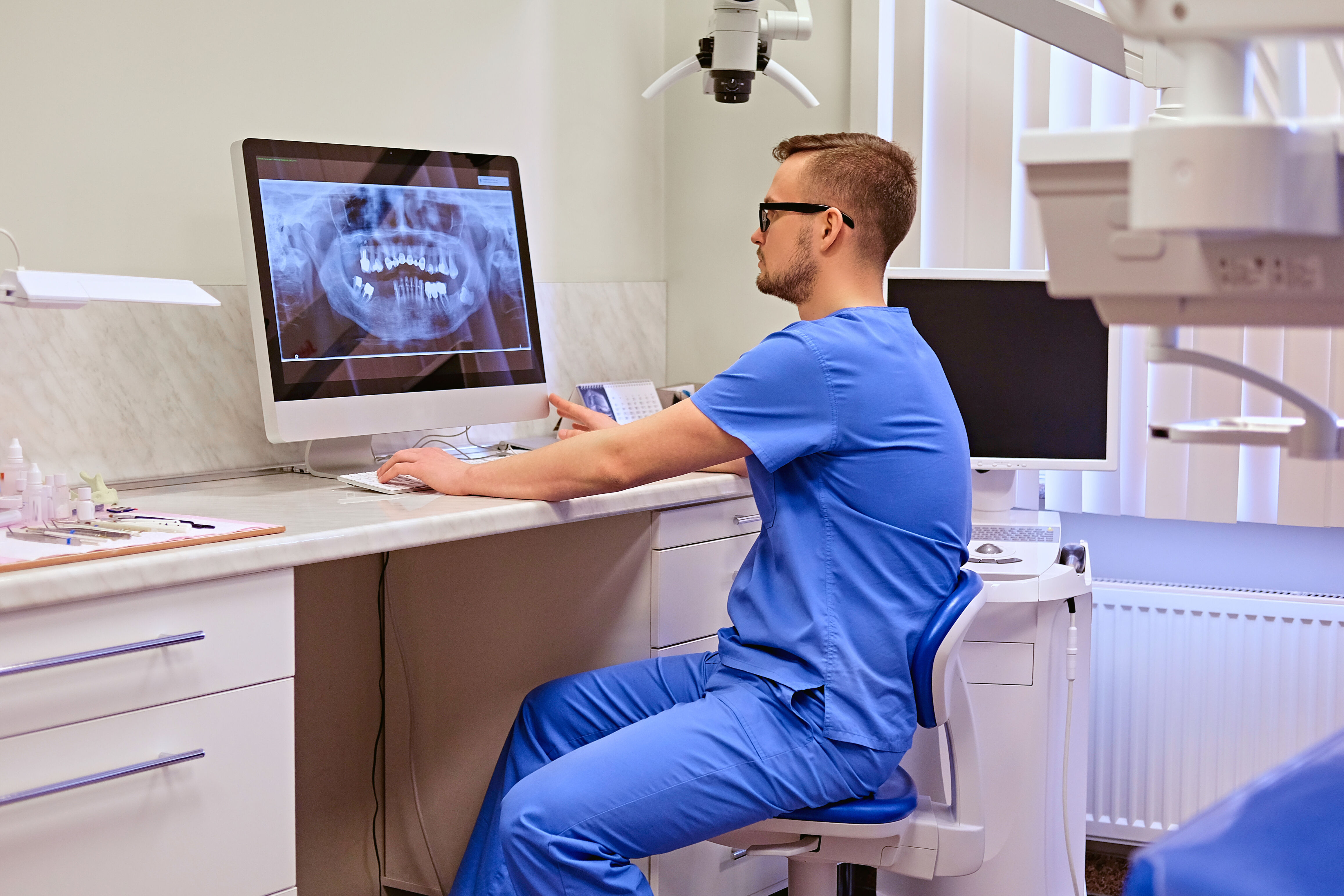 Watchdog rubber-stamps cavity-detecting neural network for dentists