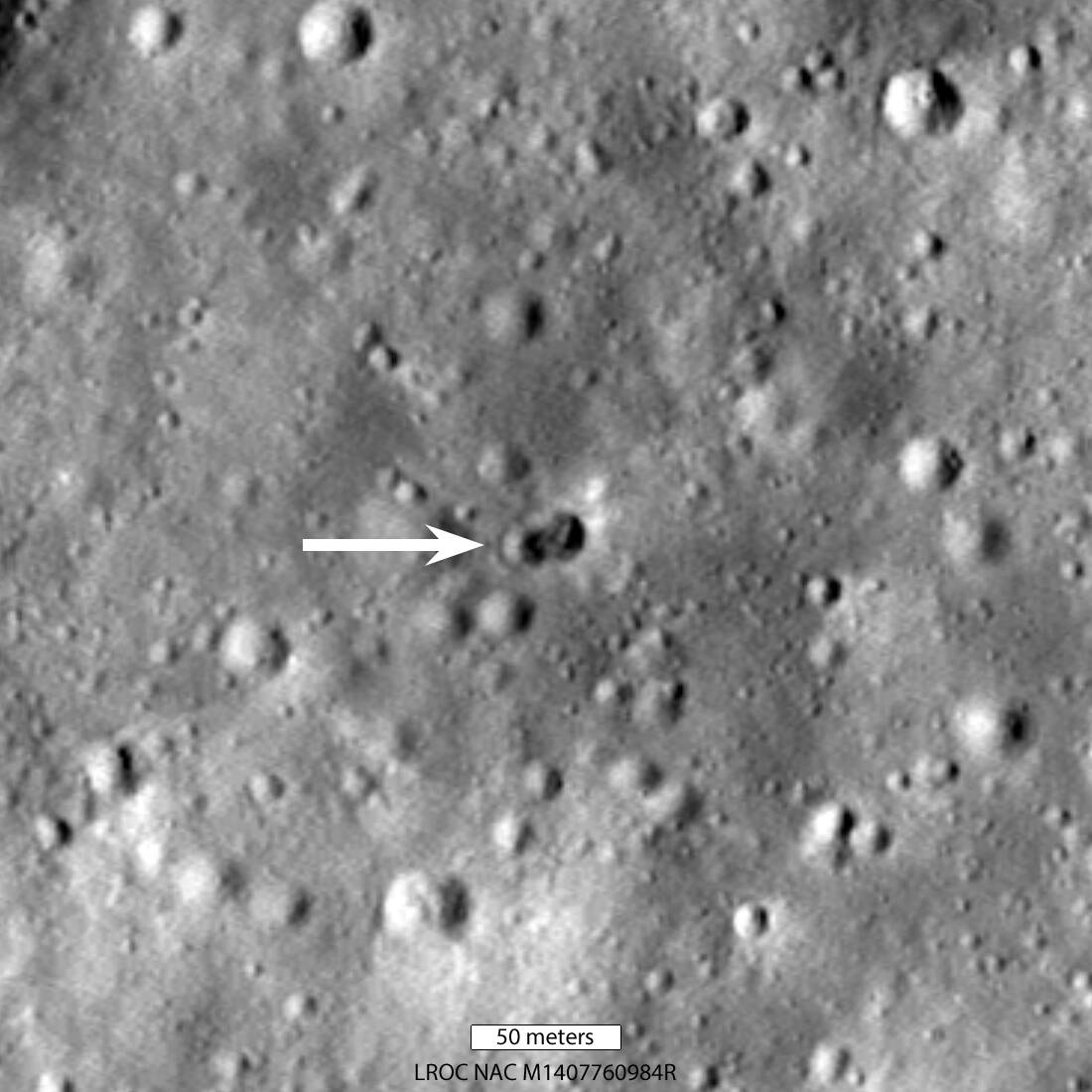 photo of Whatever hit the Moon in March, it left this weird double crater image