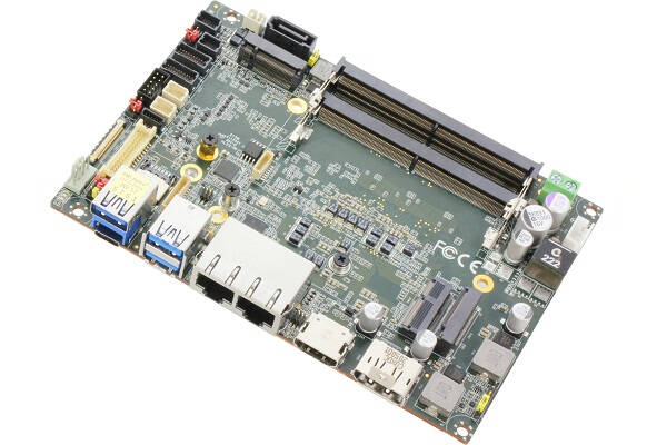 Asus incluye 12 núcleos Intel i7 en una placa del tamaño de una Raspberry Pi • The Register