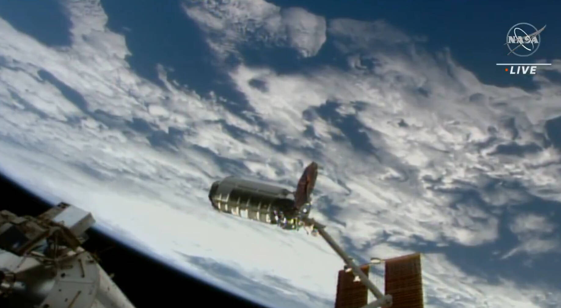 Cygnus cargo ship makes it to ISS with blanketed solar panel