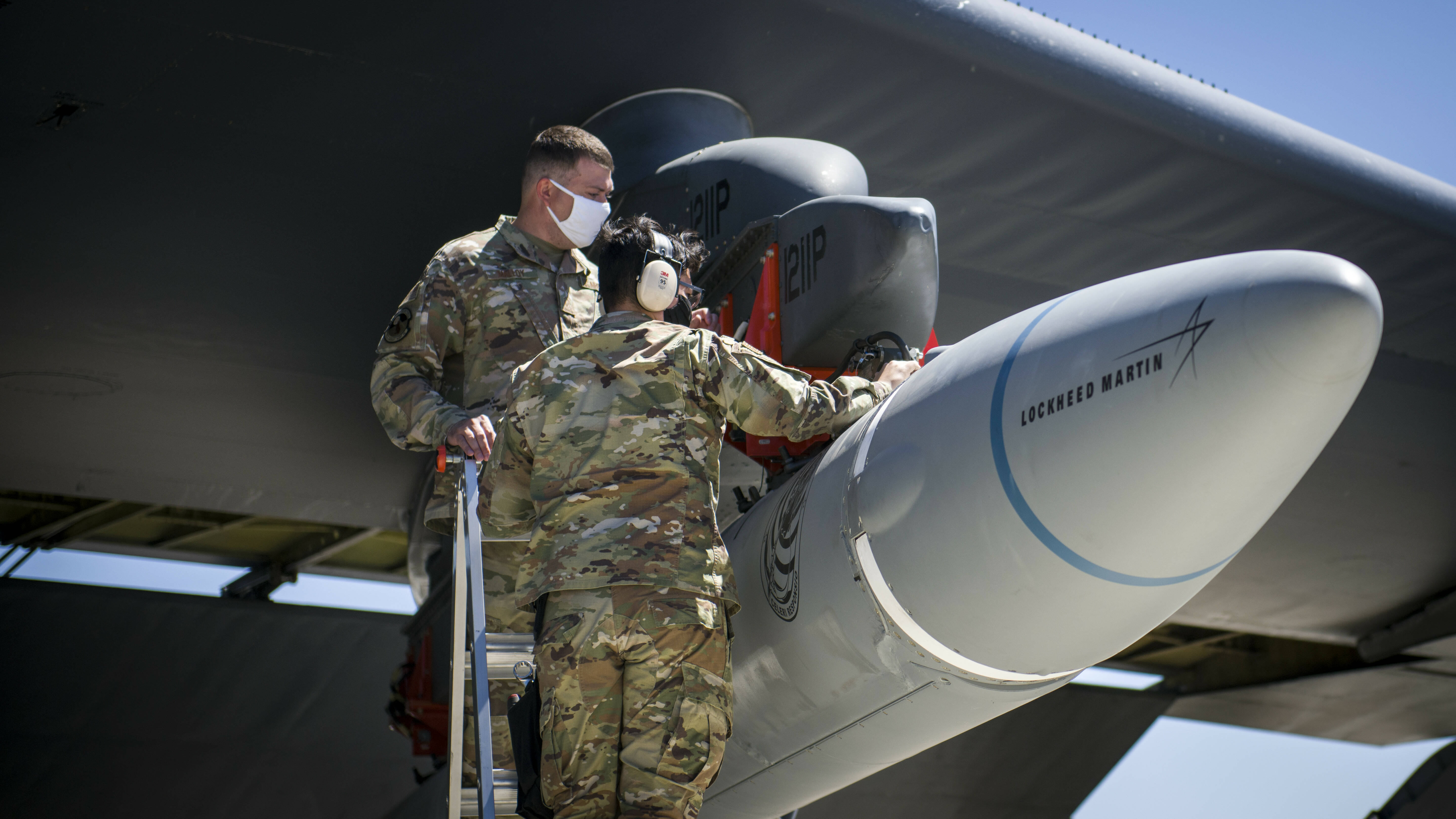 Les États-Unis tirent un autre ARRW hypersonique malgré l’annulation • –