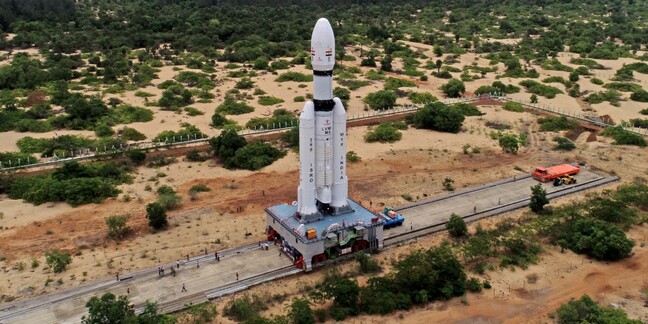 Chandrayaan-3 au sommet d'un booster LVM-3