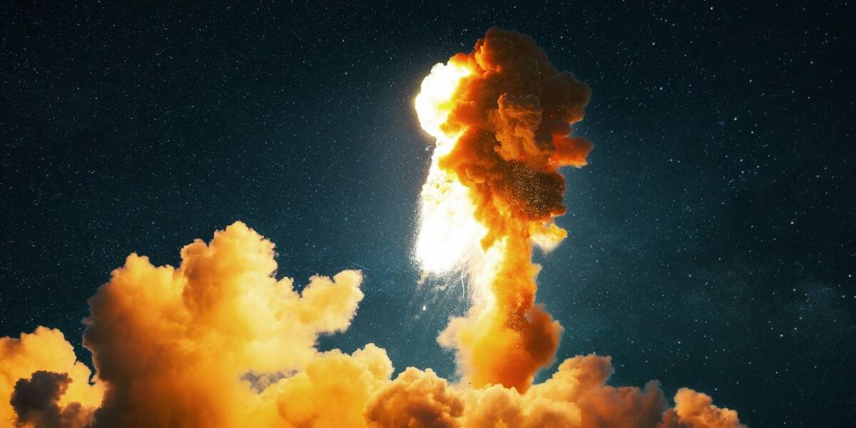 日本初の民間衛星発射、SpaceXの巨大爆発模倣 • The Register