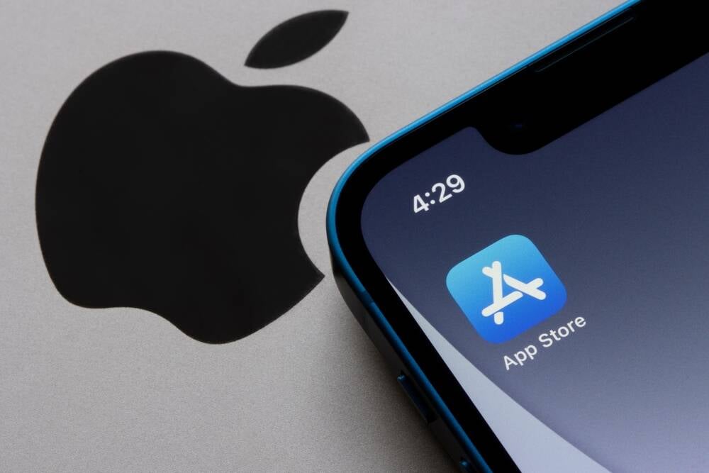 EU users can swerve App Store and download iOS apps from the web • The Register