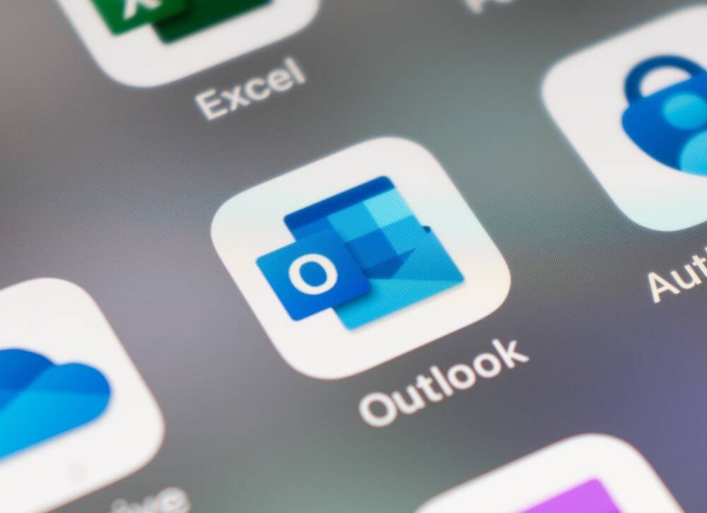 New Outlook set for GA despite missing some key features