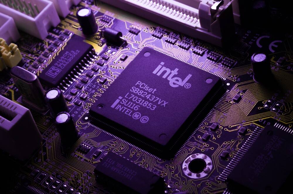 Intel sinks $19B into the red, kills Falcon Shores GPUs, delays Clearwater Forest Xeons