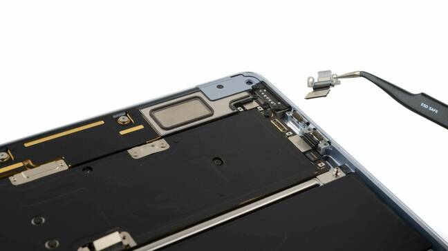The one bright spot in M4 MacBook Air repairability: Easily swapped ports M4-Macbook-Air-port-replacement