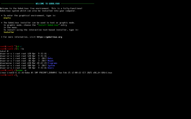 The live image boots to a very clean screen, and there's startlingly little in the root directory The live image boots to a very clean screen, and there's startlingly little in the root directory
