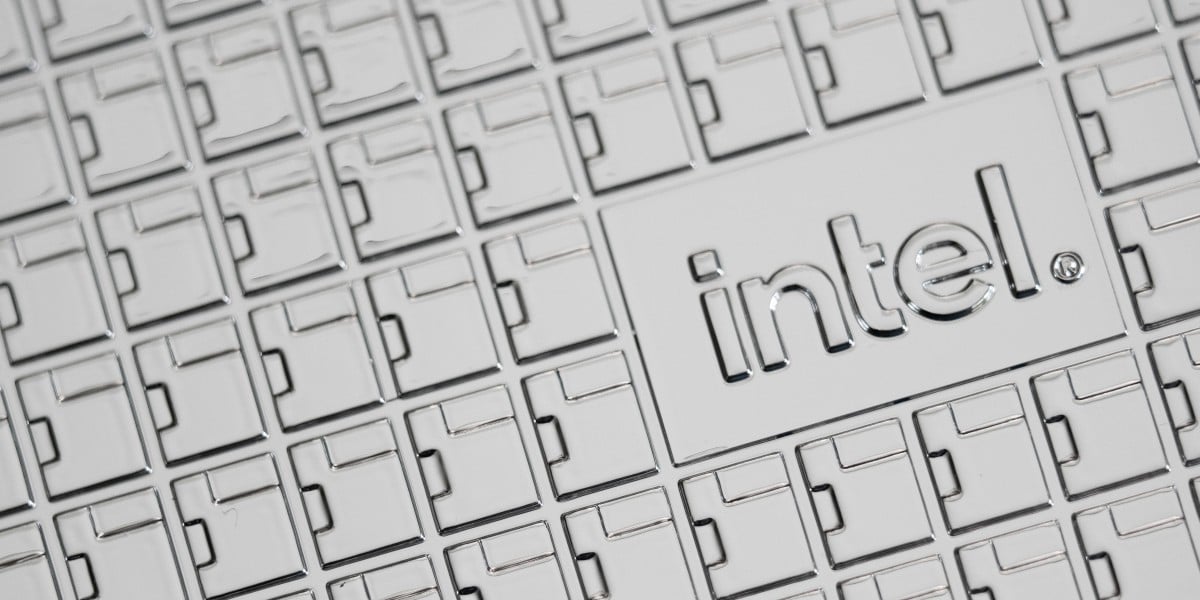 Intel reportedly investigates return to memory biz with Japan’s SoftBank